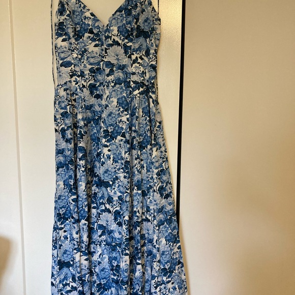 SOLD - Abercrombie & Fitch - Strappy Drop-Waist Maxi Dress size large - Picture 2 of 5